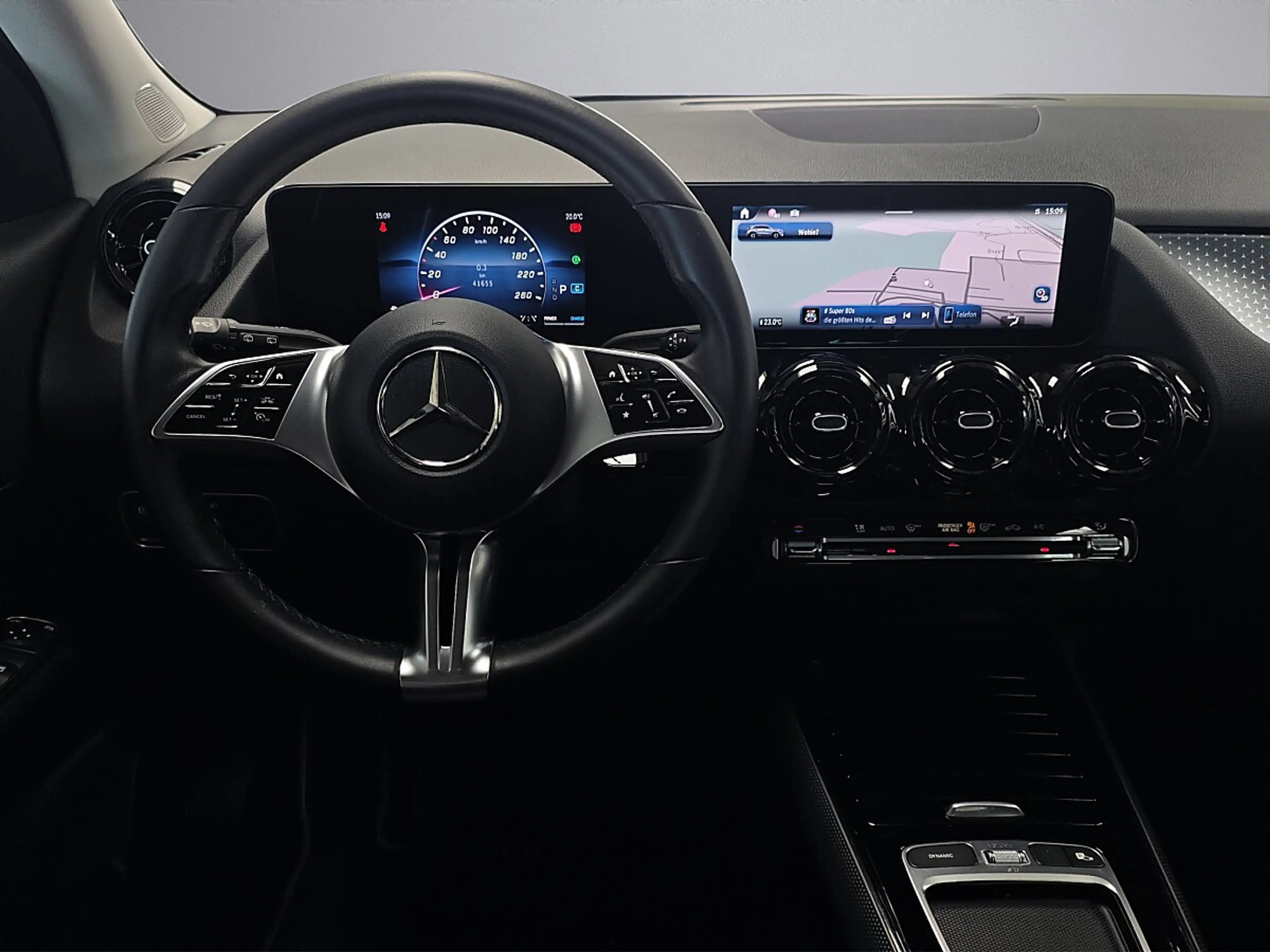 Mercedes-Benz GLA 180 Österreich-Edition Aut.*1.BESITZ/LED/NAVI* — photo 13