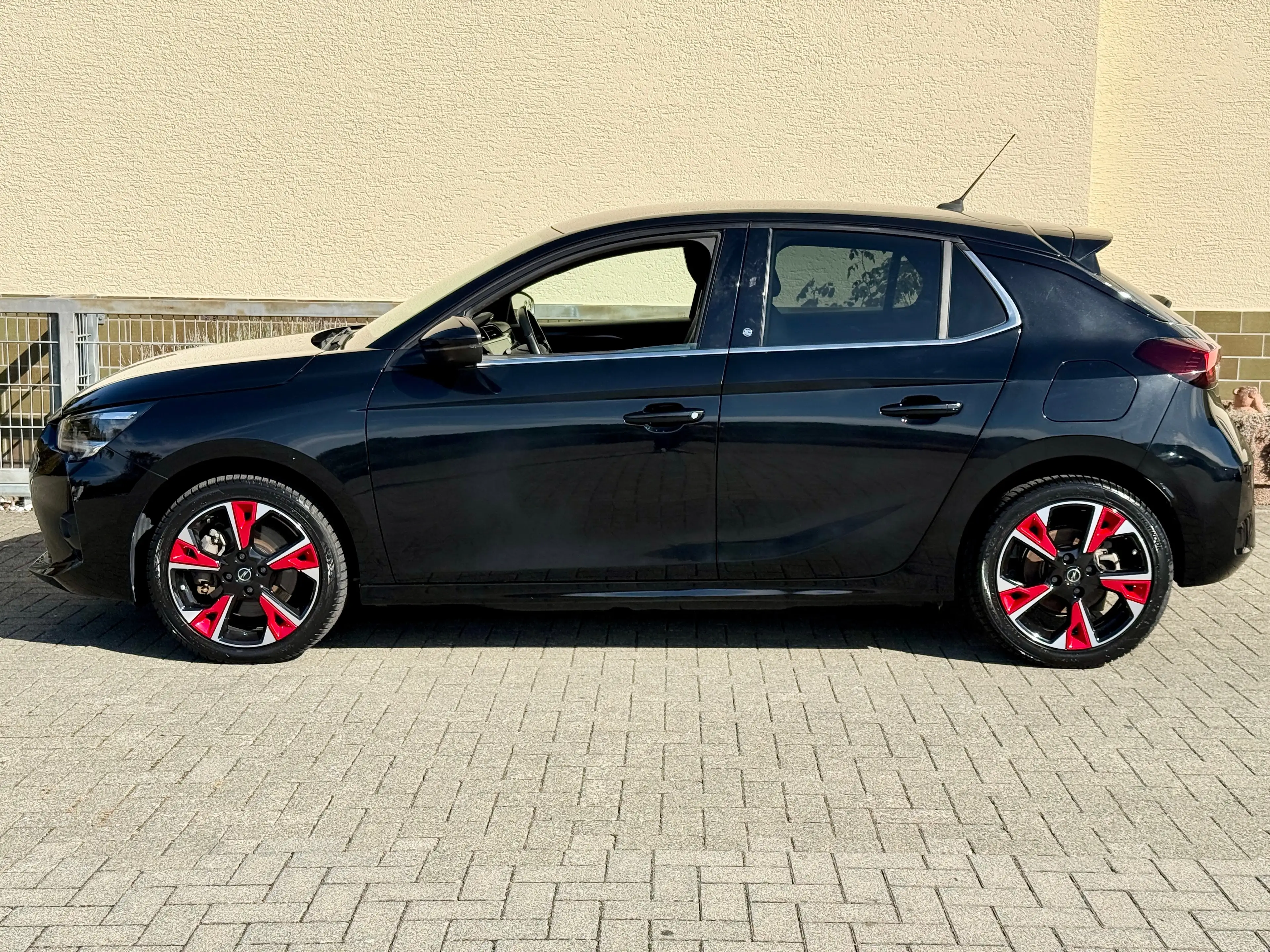 Opel Corsa-e Ultimate 11Kw *SOH*HU Neu*Garantie*1. Hand*SHZ*PDC — photo 3