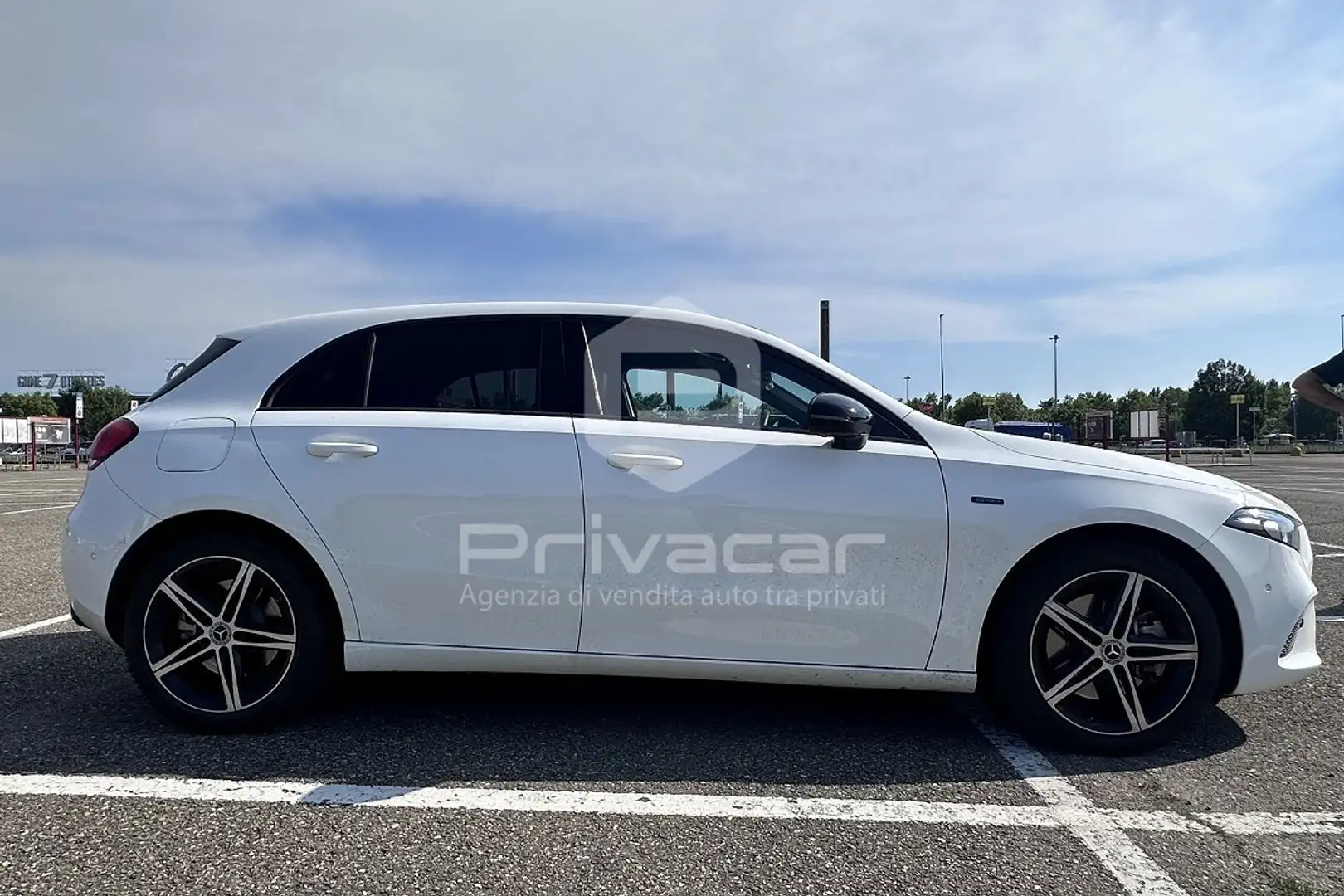 Mercedes-Benz A 250 A 250 e Automatic EQ-Power Premium Wit - 2