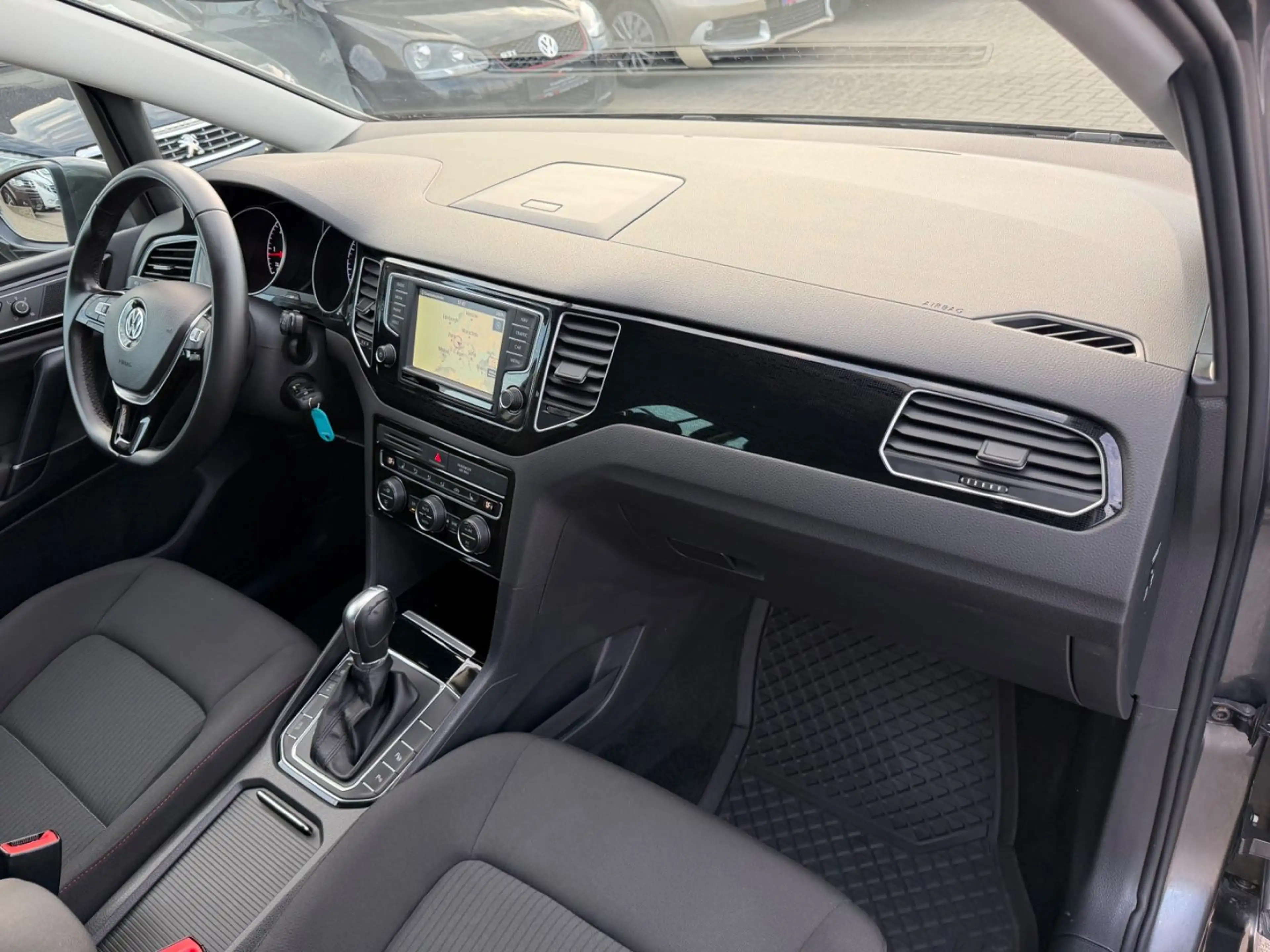 Volkswagen Golf Sportsvan VII 2.0 TDI Sound DSG*ACC*1.Hand* — photo 38