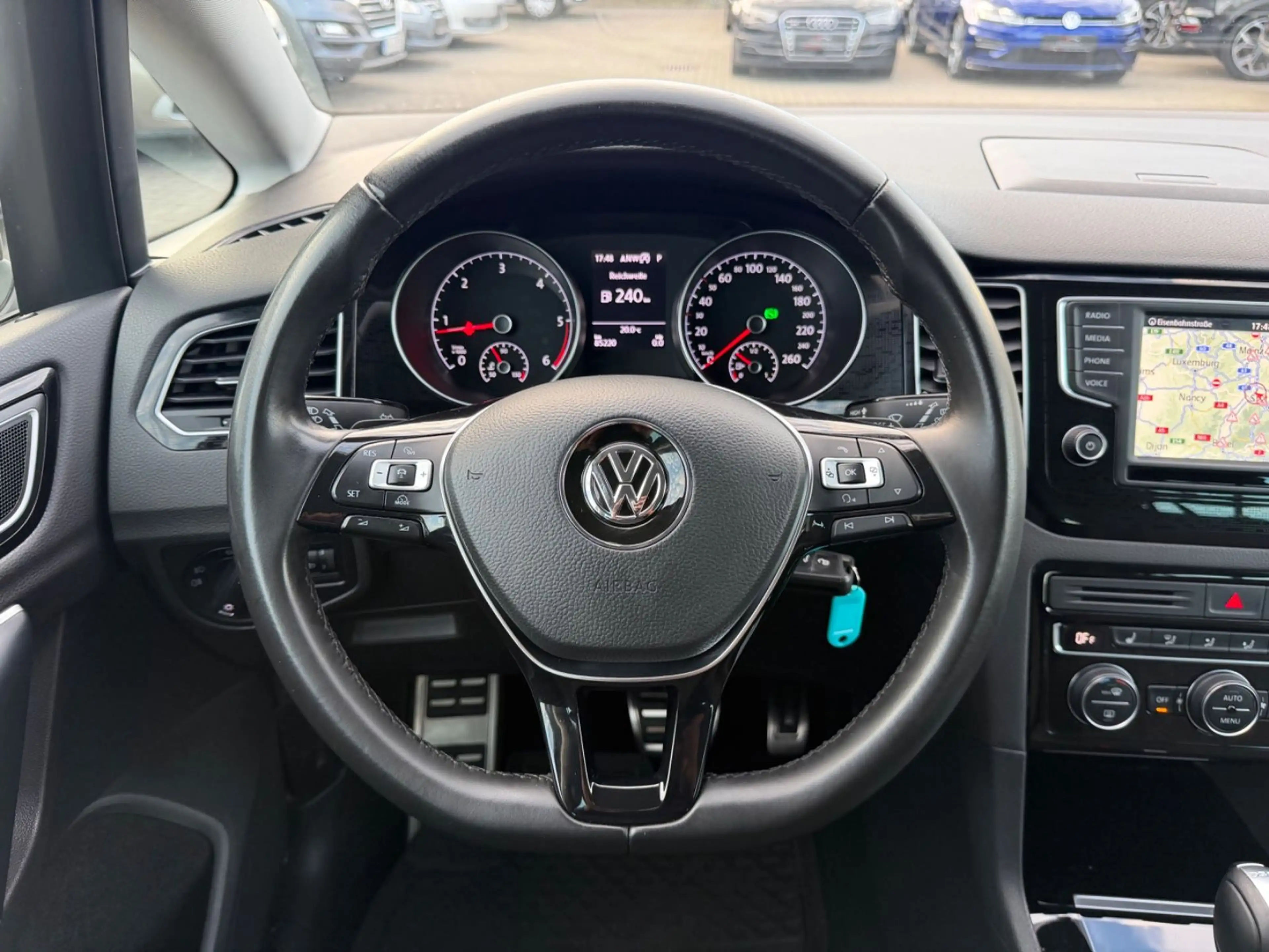 Volkswagen Golf Sportsvan VII 2.0 TDI Sound DSG*ACC*1.Hand* — photo 22