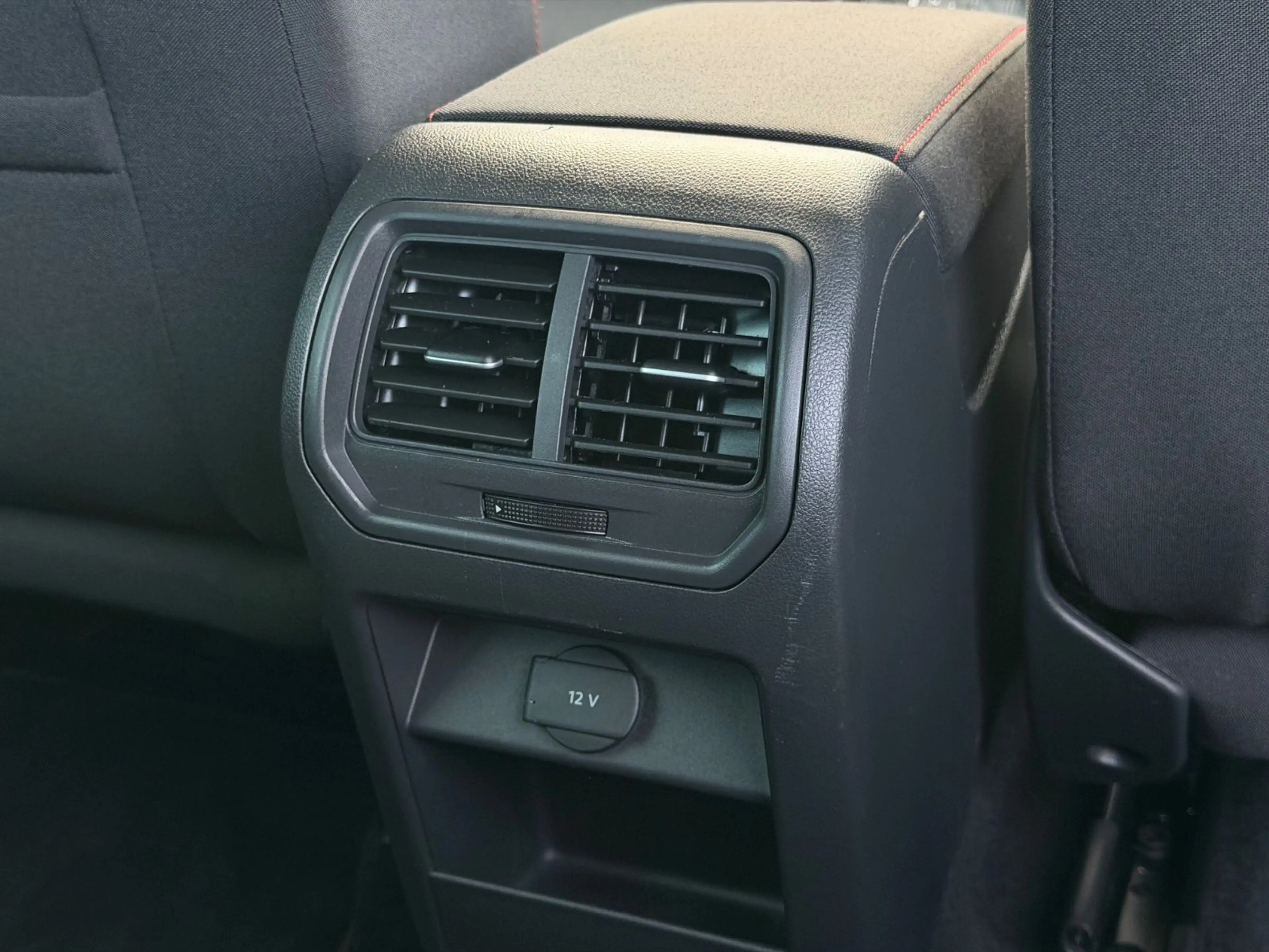 Volkswagen Golf Sportsvan VII 2.0 TDI Sound DSG*ACC*1.Hand* — photo 36