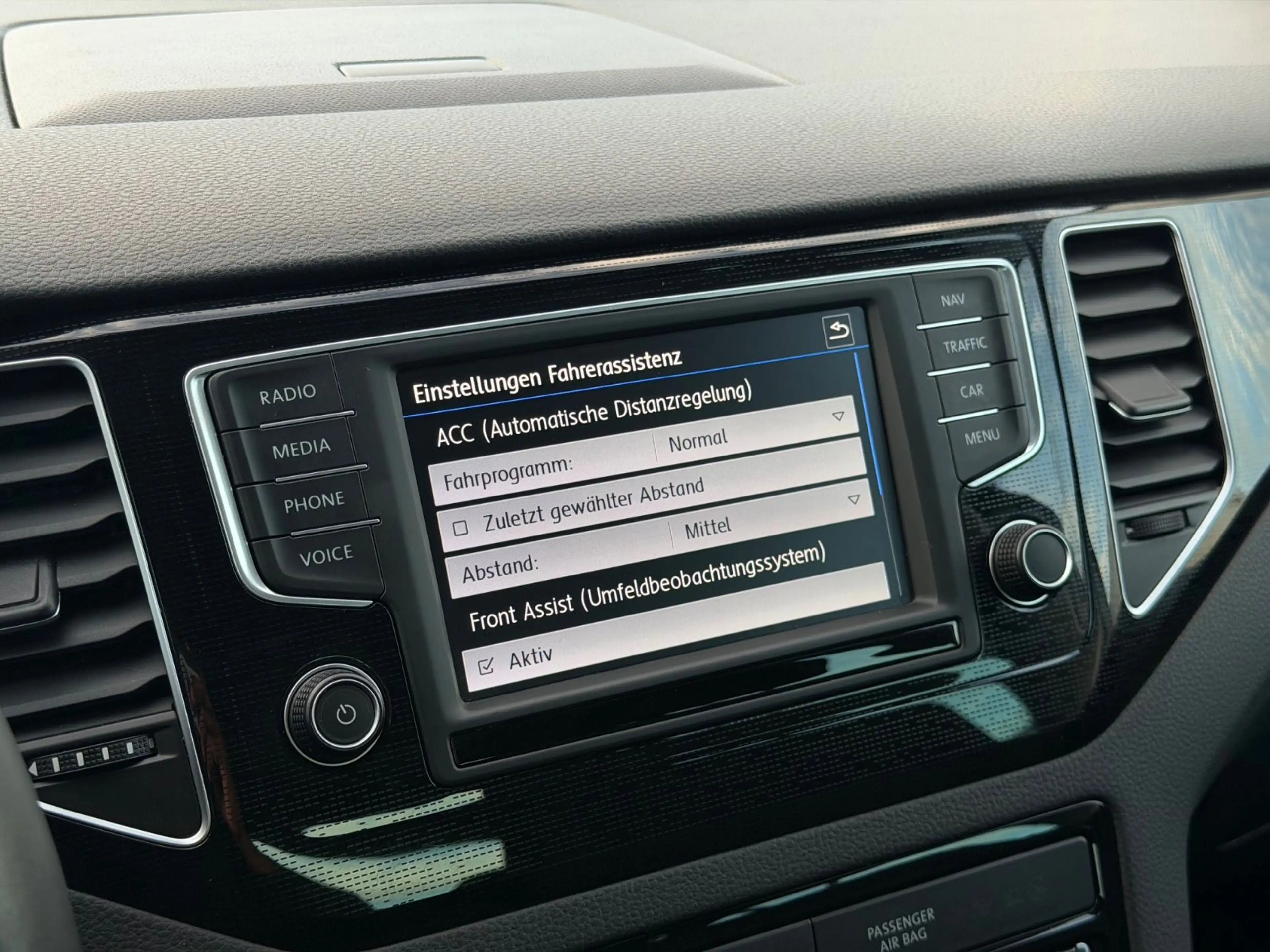 Volkswagen Golf Sportsvan VII 2.0 TDI Sound DSG*ACC*1.Hand* — photo 26