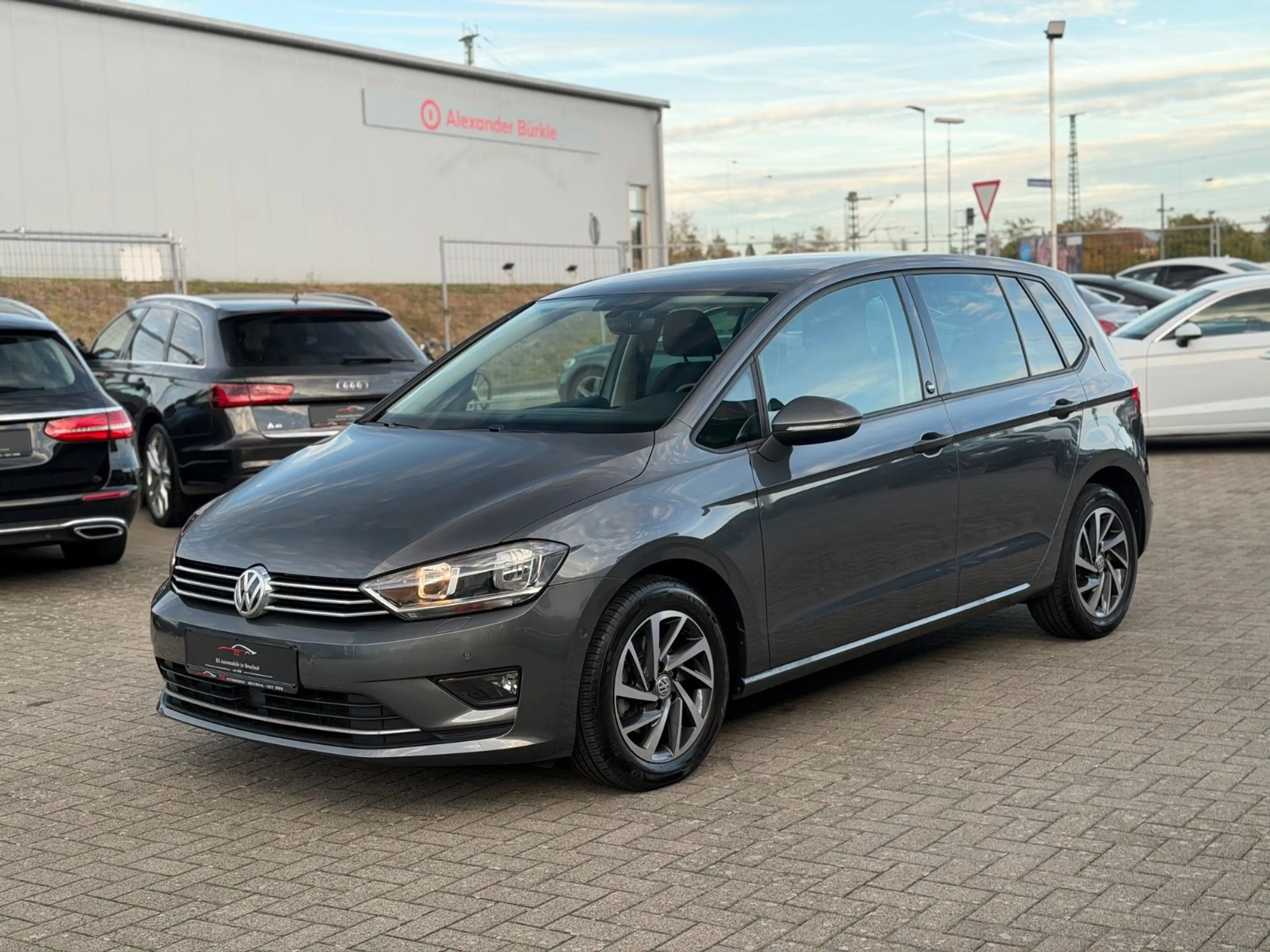 Volkswagen Golf Sportsvan VII 2.0 TDI Sound DSG*ACC*1.Hand* — photo 43