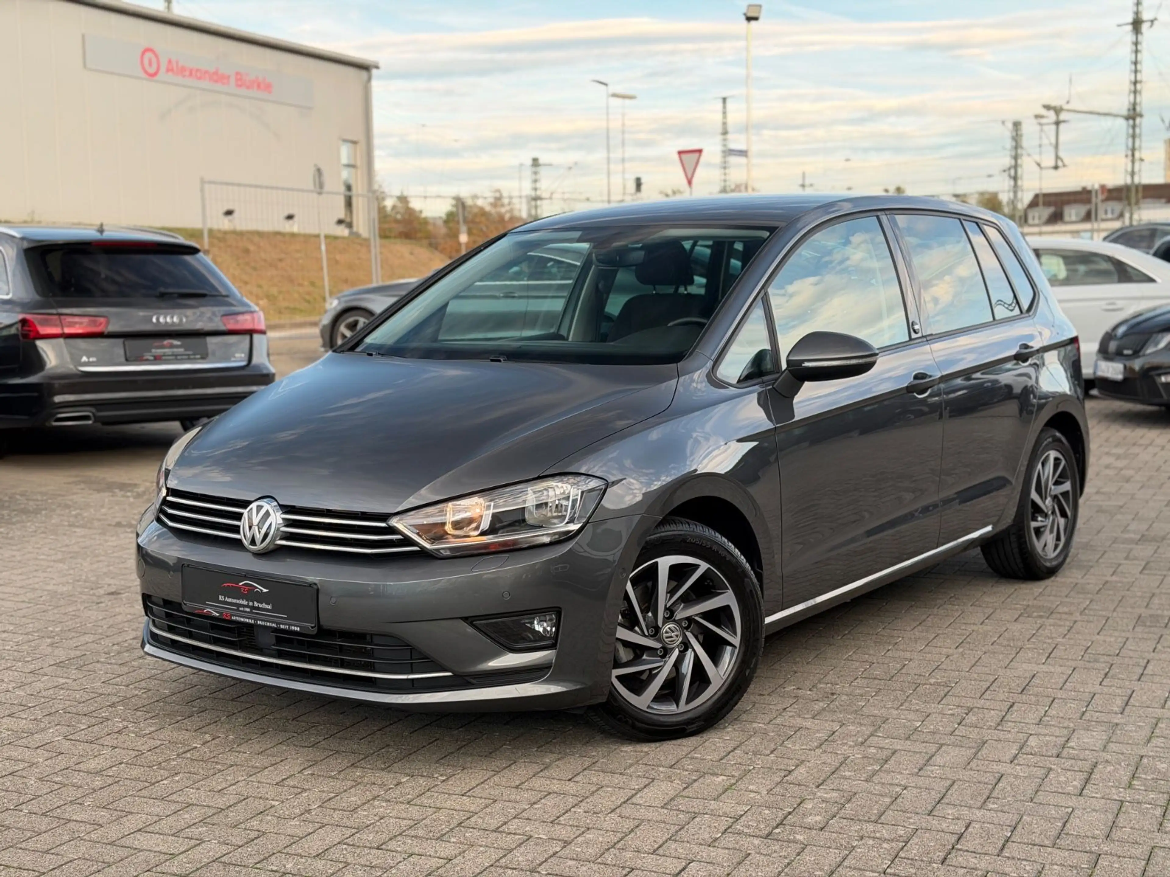 Volkswagen Golf Sportsvan VII 2.0 TDI Sound DSG*ACC*1.Hand*