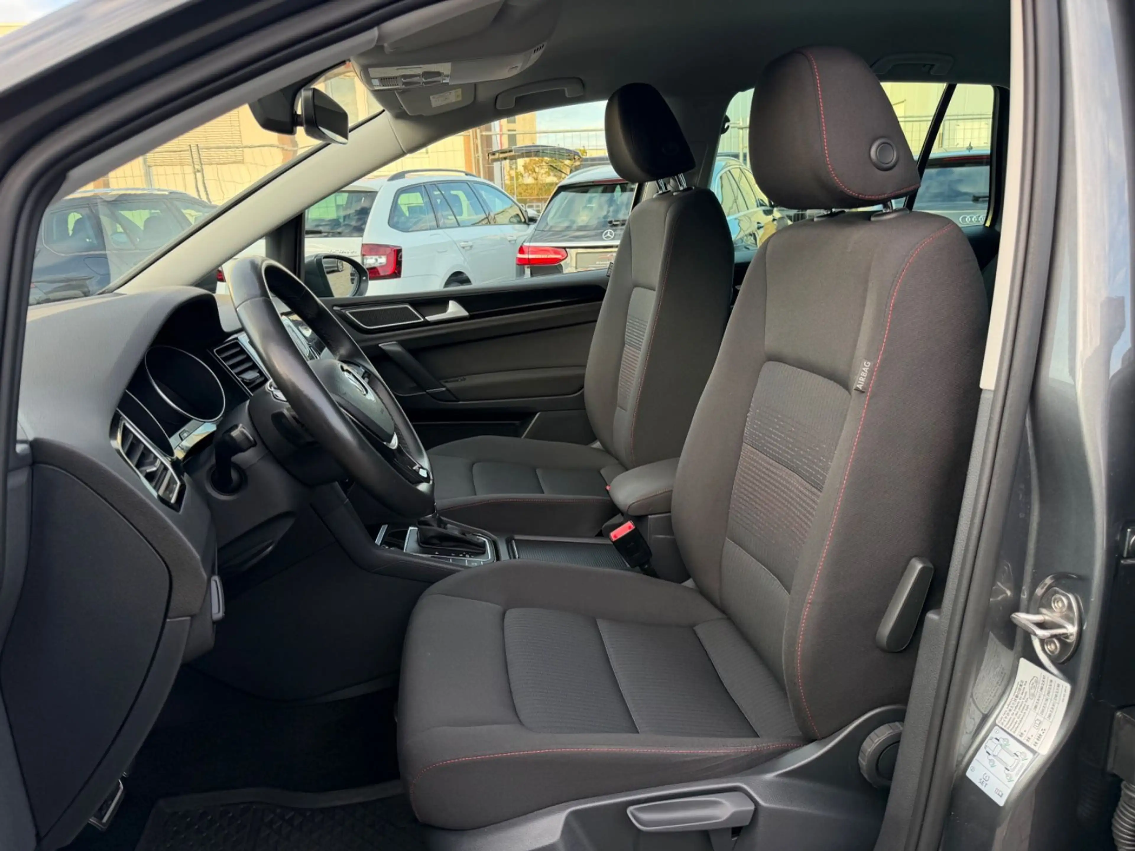Volkswagen Golf Sportsvan VII 2.0 TDI Sound DSG*ACC*1.Hand* — photo 17