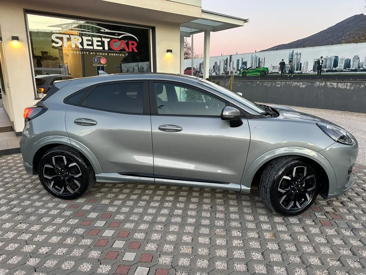 Ford Puma 1.0 EcoBoost Hybrid 125 CV S&S aut. ST-Line X Gris - 2
