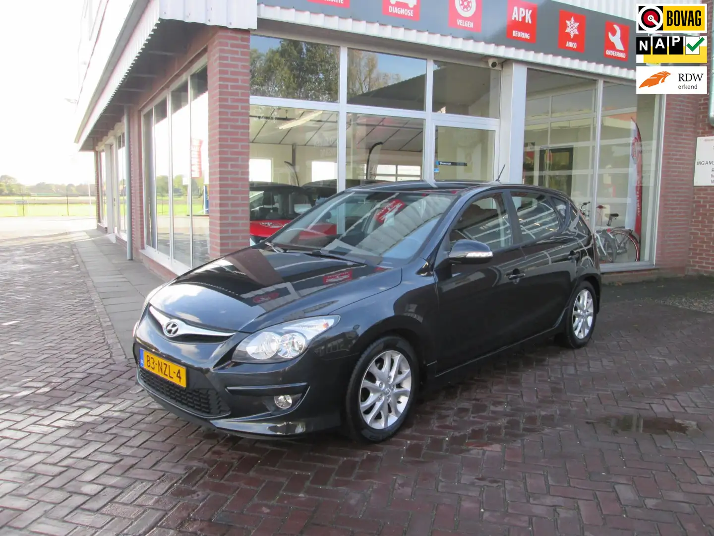Hyundai i30 1.4i i-Motion Zwart - 1
