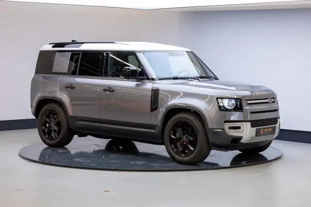 Land Rover Defender 110 2.0 P400e 110 | Cold Climate | Trekhaak | 360