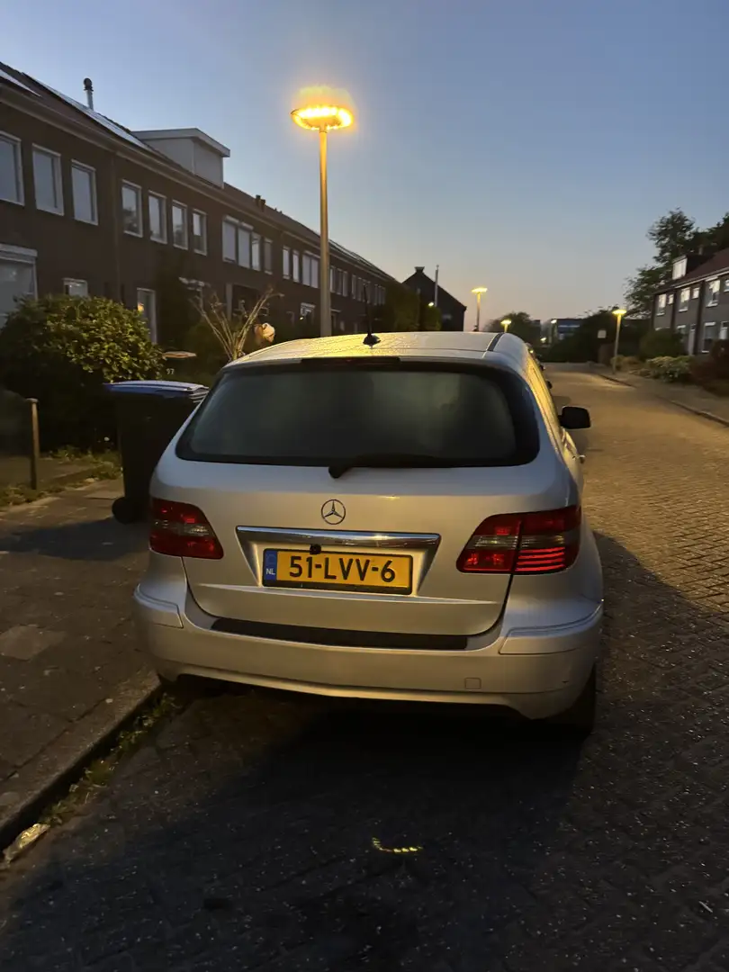 Mercedes-Benz B 160 Business Cl. Gümüş rengi - 2