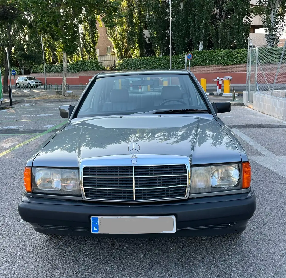Mercedes-Benz 190 190E 2.6 - 2