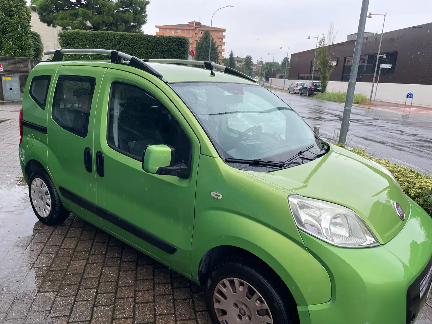 Fiat Qubo QUBO 1.4 8V 77 CV Dynamic Natural Power Verde - 1