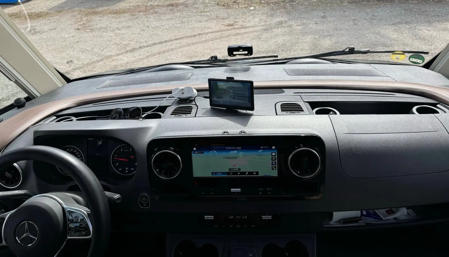 Mercedes-Benz Sprinter 1.hand  Wohnmobil Carthago chic e-line I 61 XL LE Silber - 2