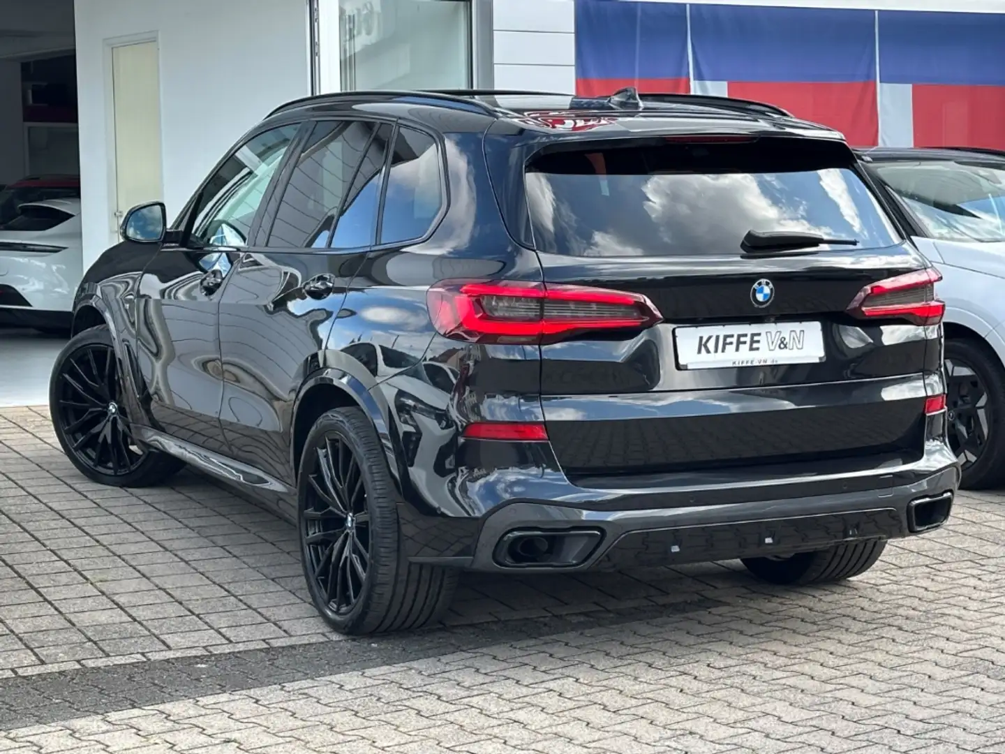 BMW X5 xDrive30d M SPORT LASER PANO PA+ HUD ACC R22 Black - 2
