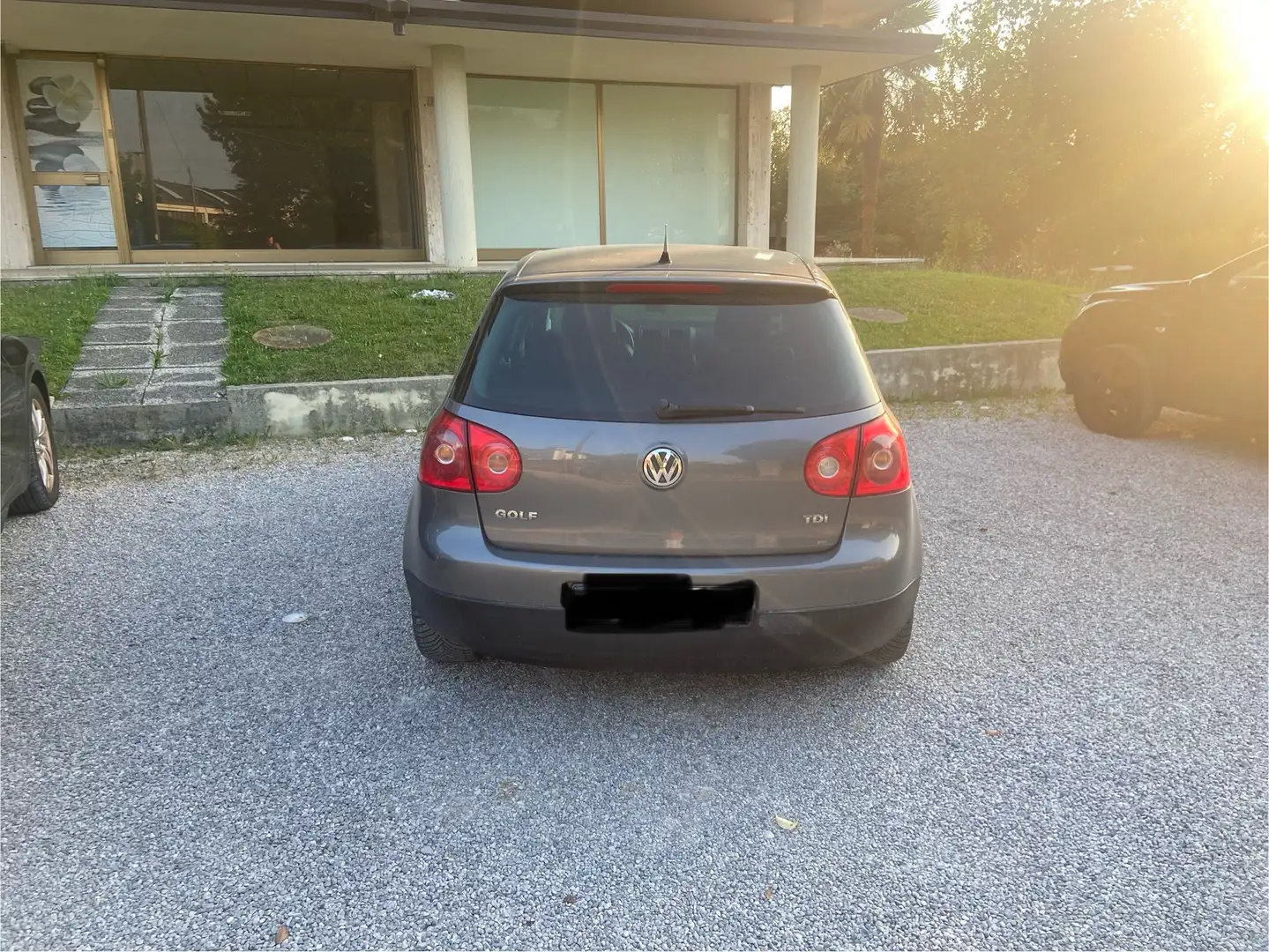 Volkswagen Golf 5p 1.9 tdi GT Sport Grigio - 2
