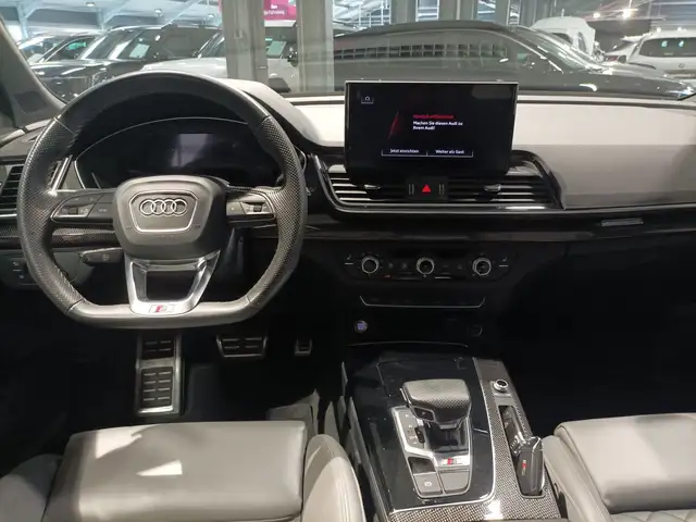 Audi SQ5 view 9