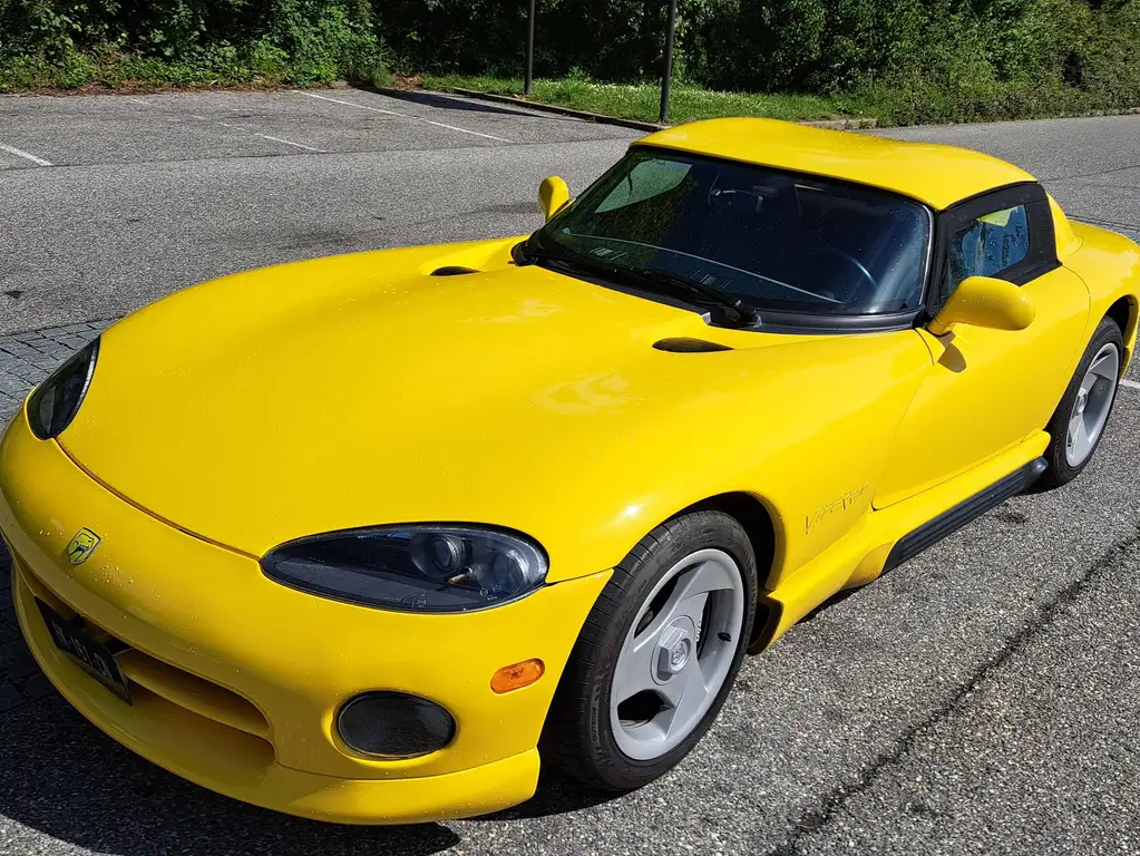 Dodge Viper 1994 из Европы — купить под ключ