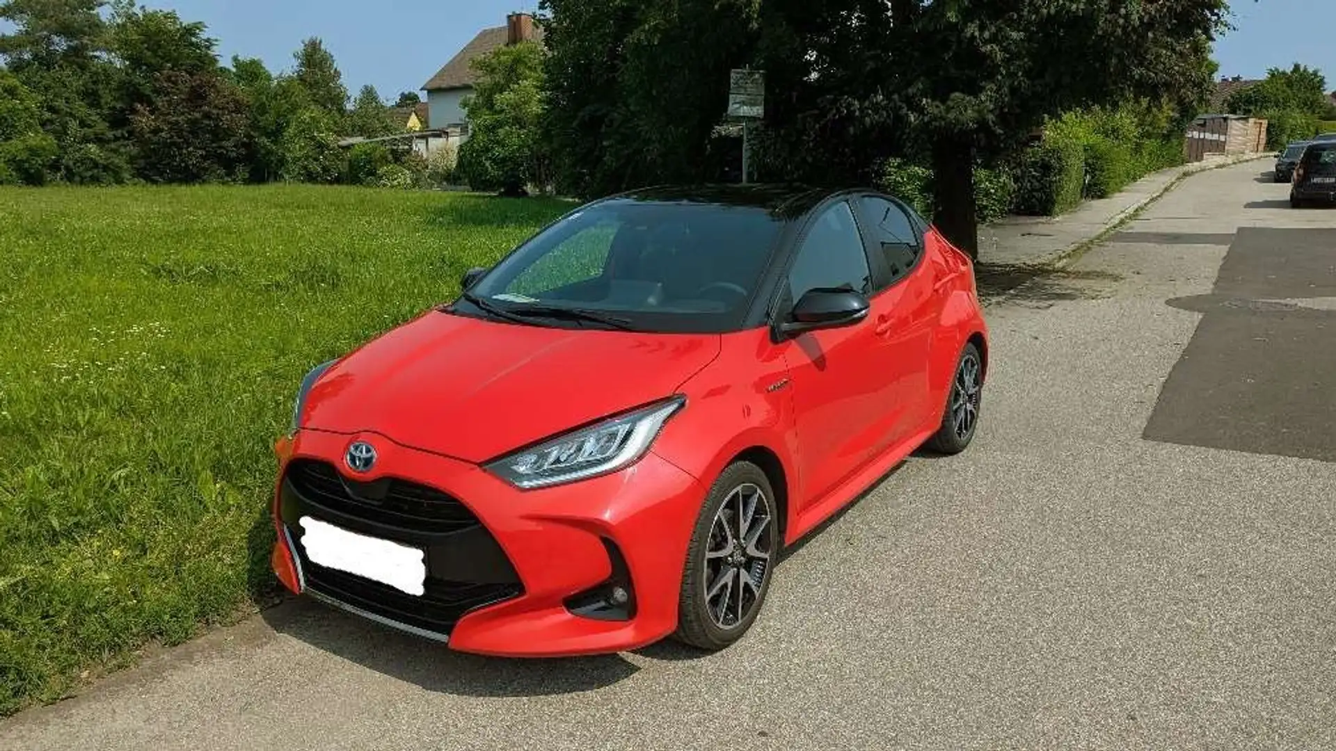 Toyota Yaris 1.5-l-VVT-i Hybrid Premiere Navi Alu Kamer Rot - 1