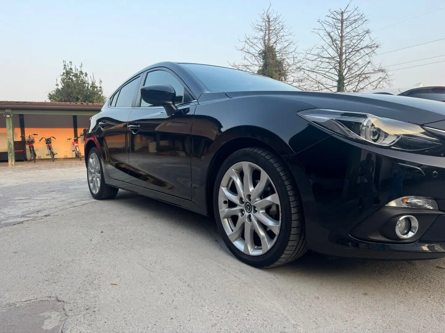 Mazda 3 2.2 Skyactiv-D Exceed Negro - 2
