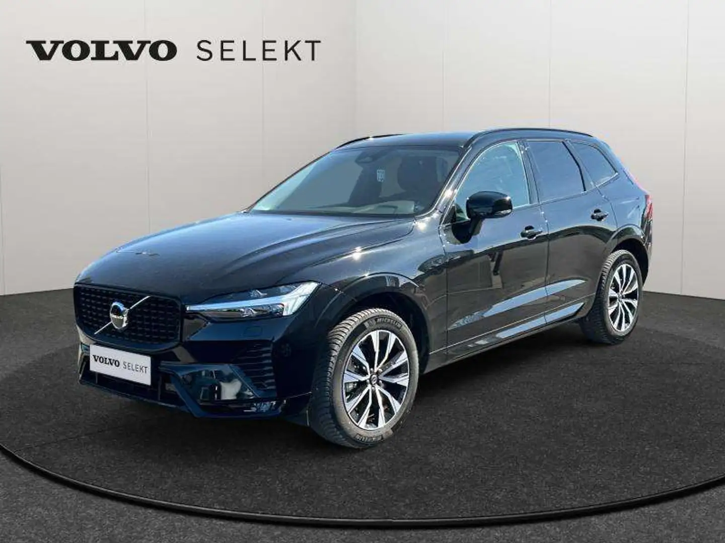 Volvo XC60 B4 Plus Dark / Diesel Noir - 1