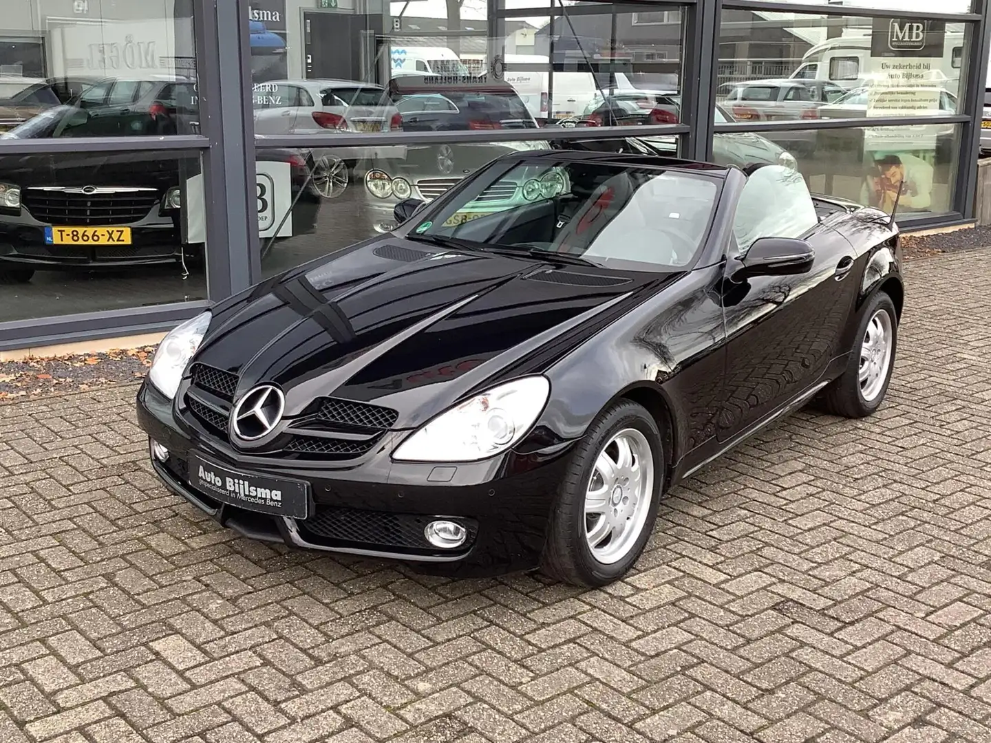 Mercedes-Benz SLK 200 K. Xenon, navi, nekverwarming, lederen bekleding Zwart - 2
