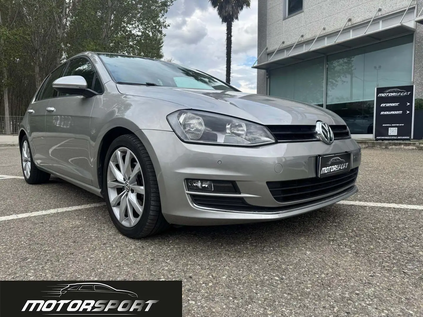 Volkswagen Golf 1.6 TDI 110 CV man. BMT Highline Argento - 2