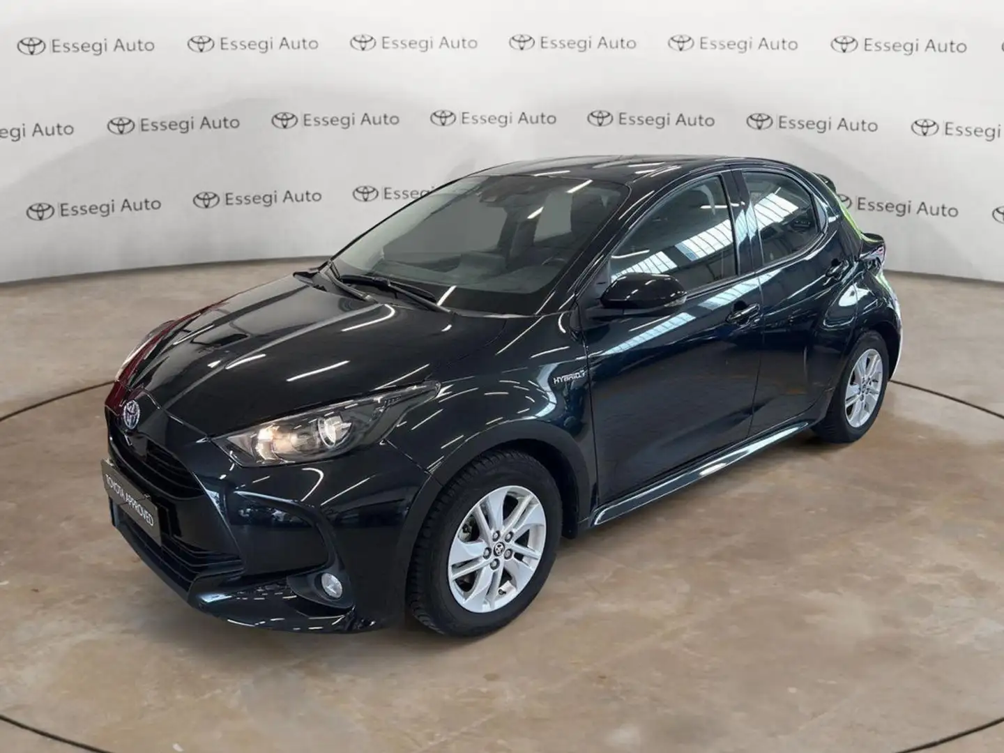 Toyota Yaris 1.5 Hybrid 5 porte Active Schwarz - 1