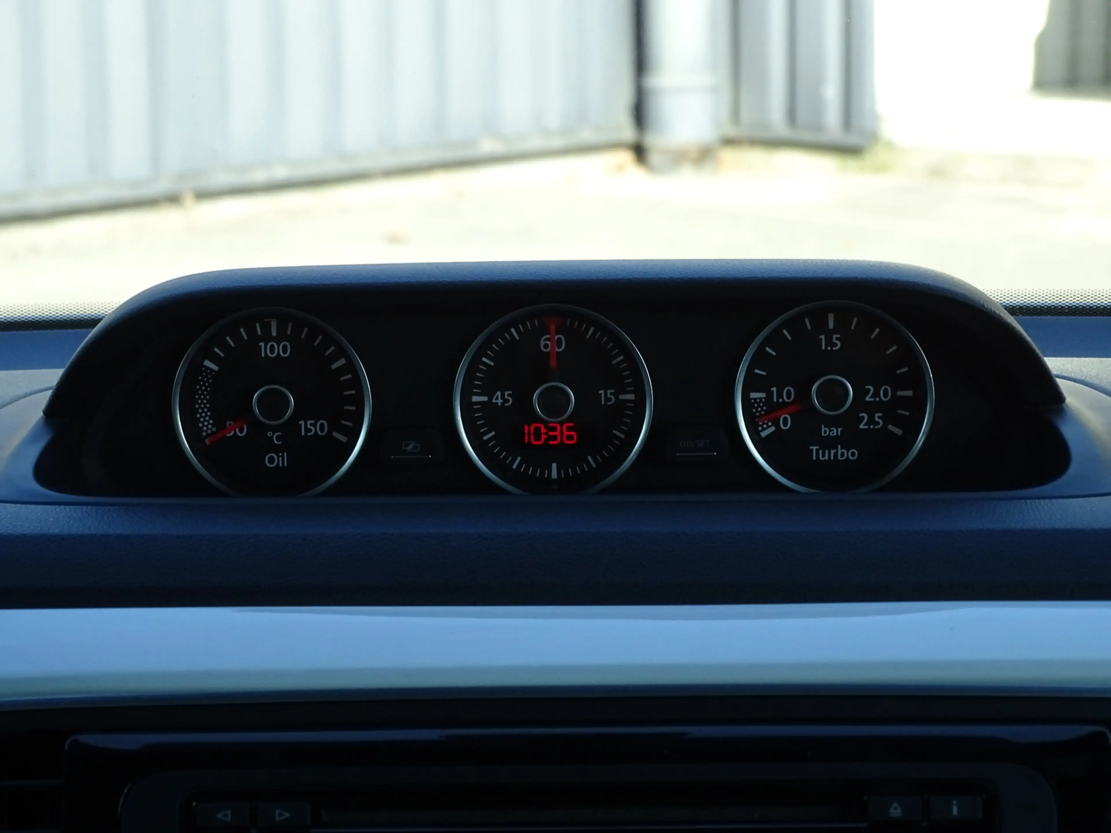 Volkswagen Beetle Cabriolet 1.2 TSI Design BlueMotion — photo 15