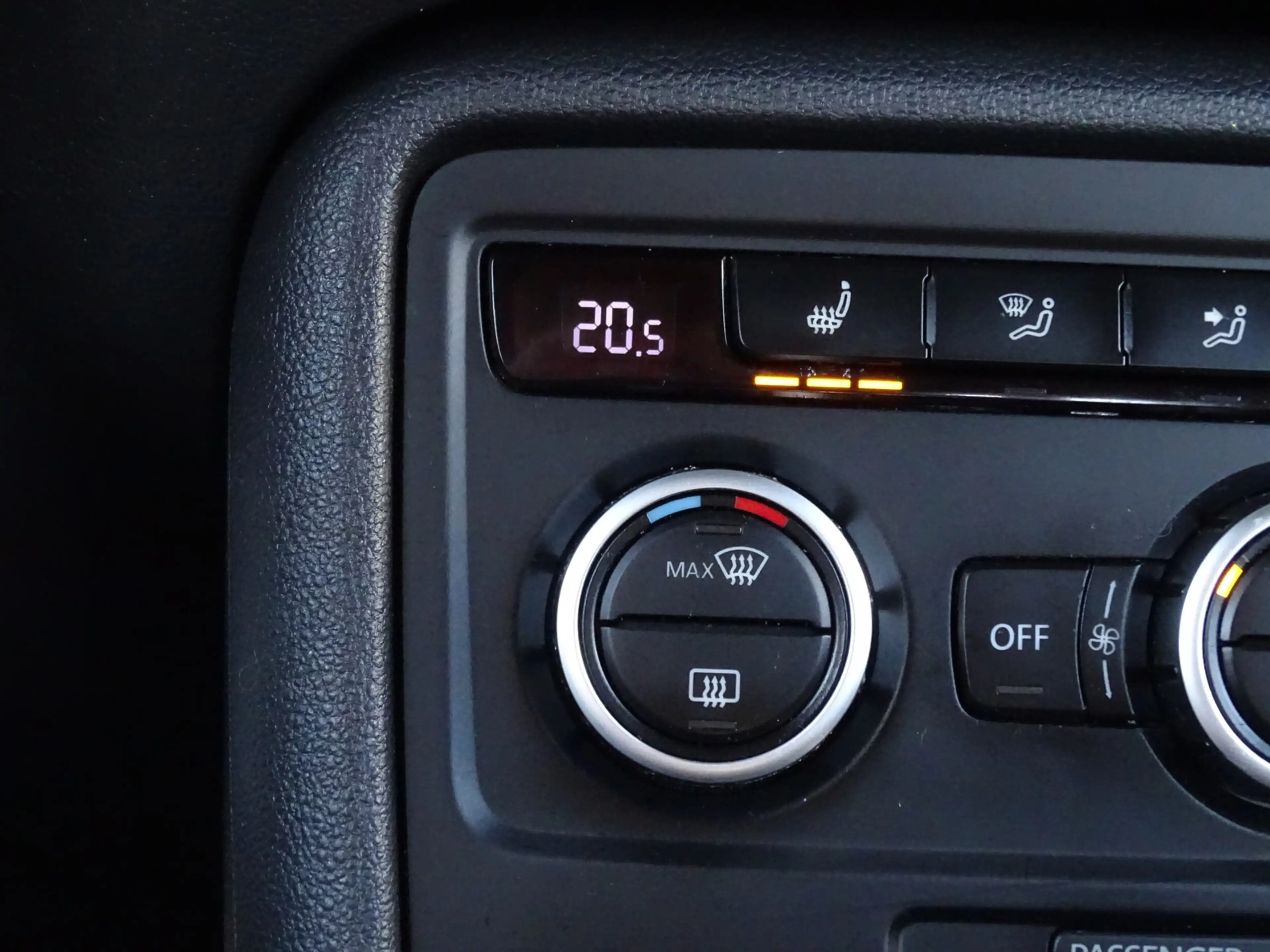 Volkswagen Beetle Cabriolet 1.2 TSI Design BlueMotion — photo 25