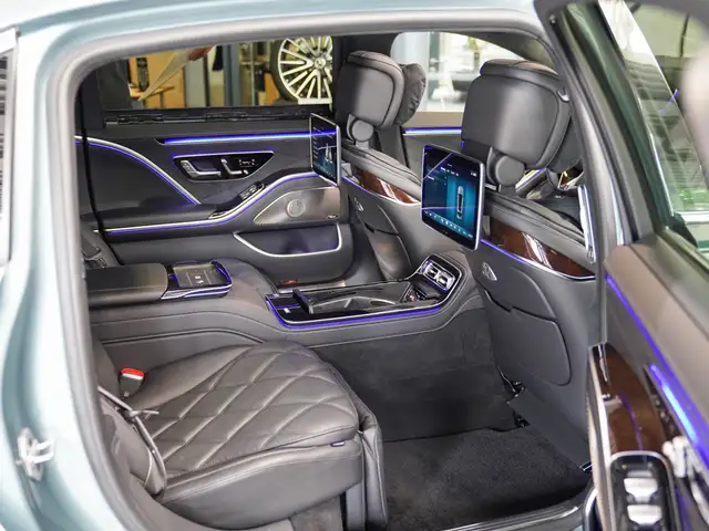 Mercedes-Benz S-Class view 12