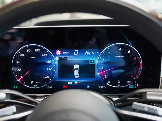 Mercedes-Benz S-Class view 24