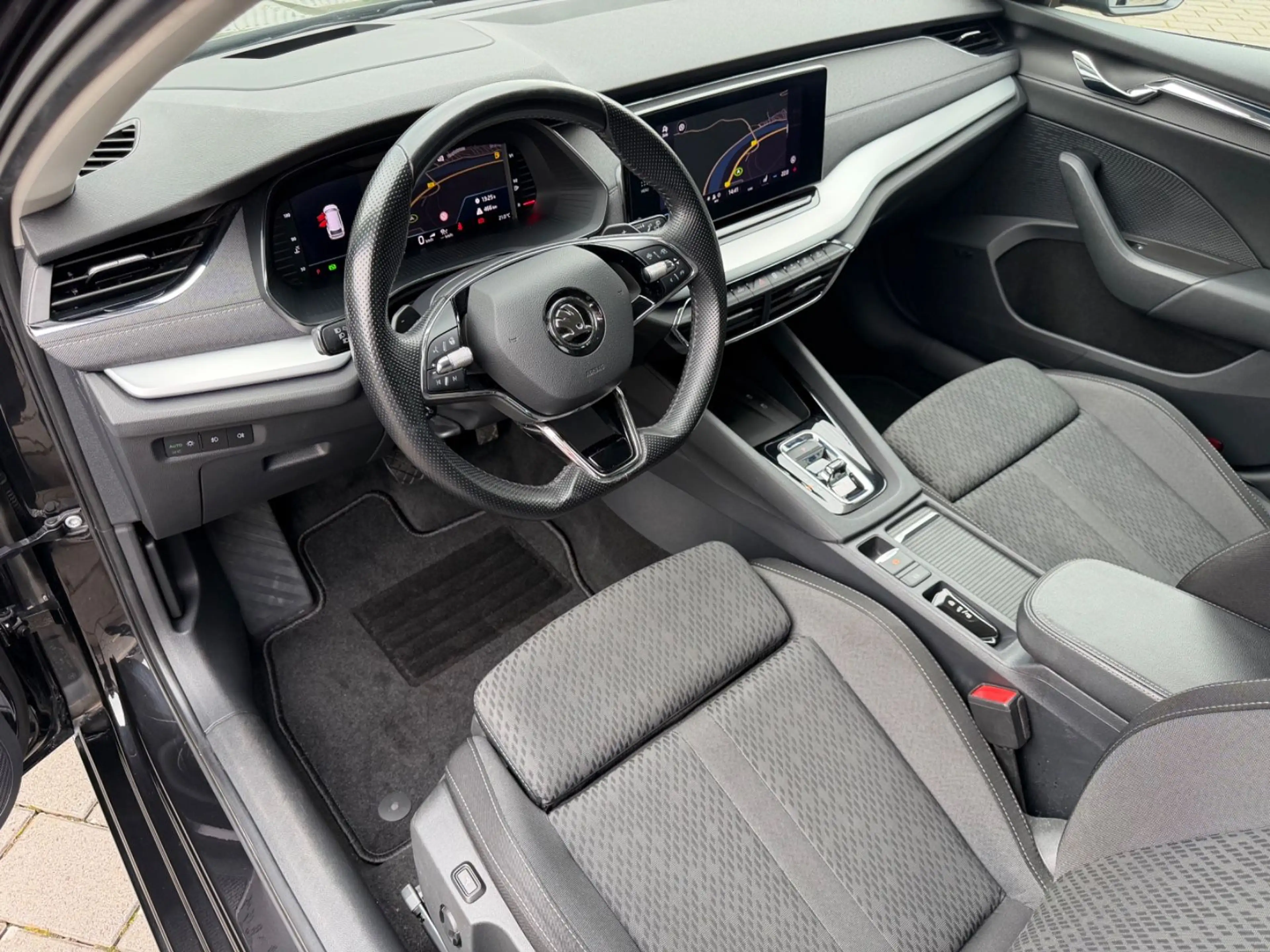 Skoda Octavia Combi Style *Standheizung* — photo 12