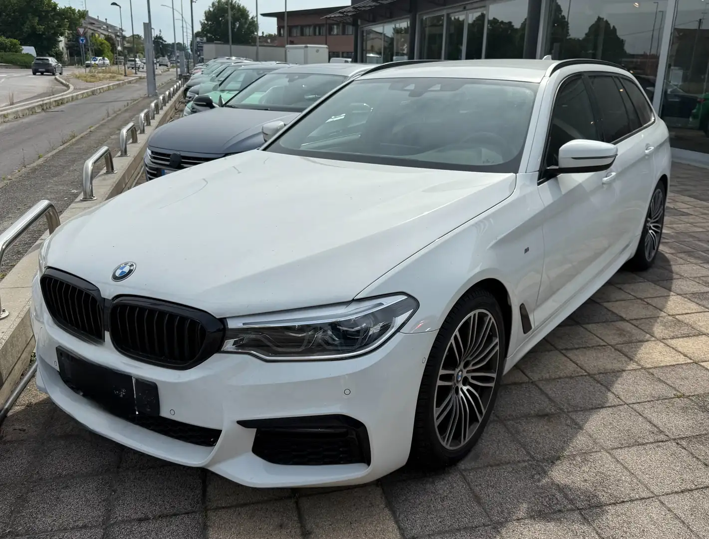 BMW 520 520d Touring mhev Msport auto Blanc - 2