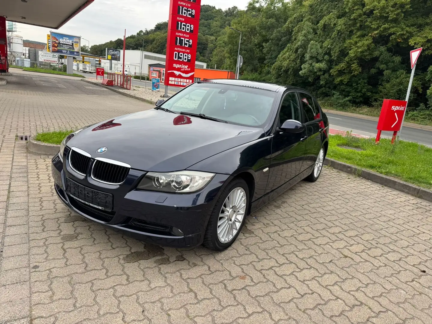 BMW 318 318i Noir - 1