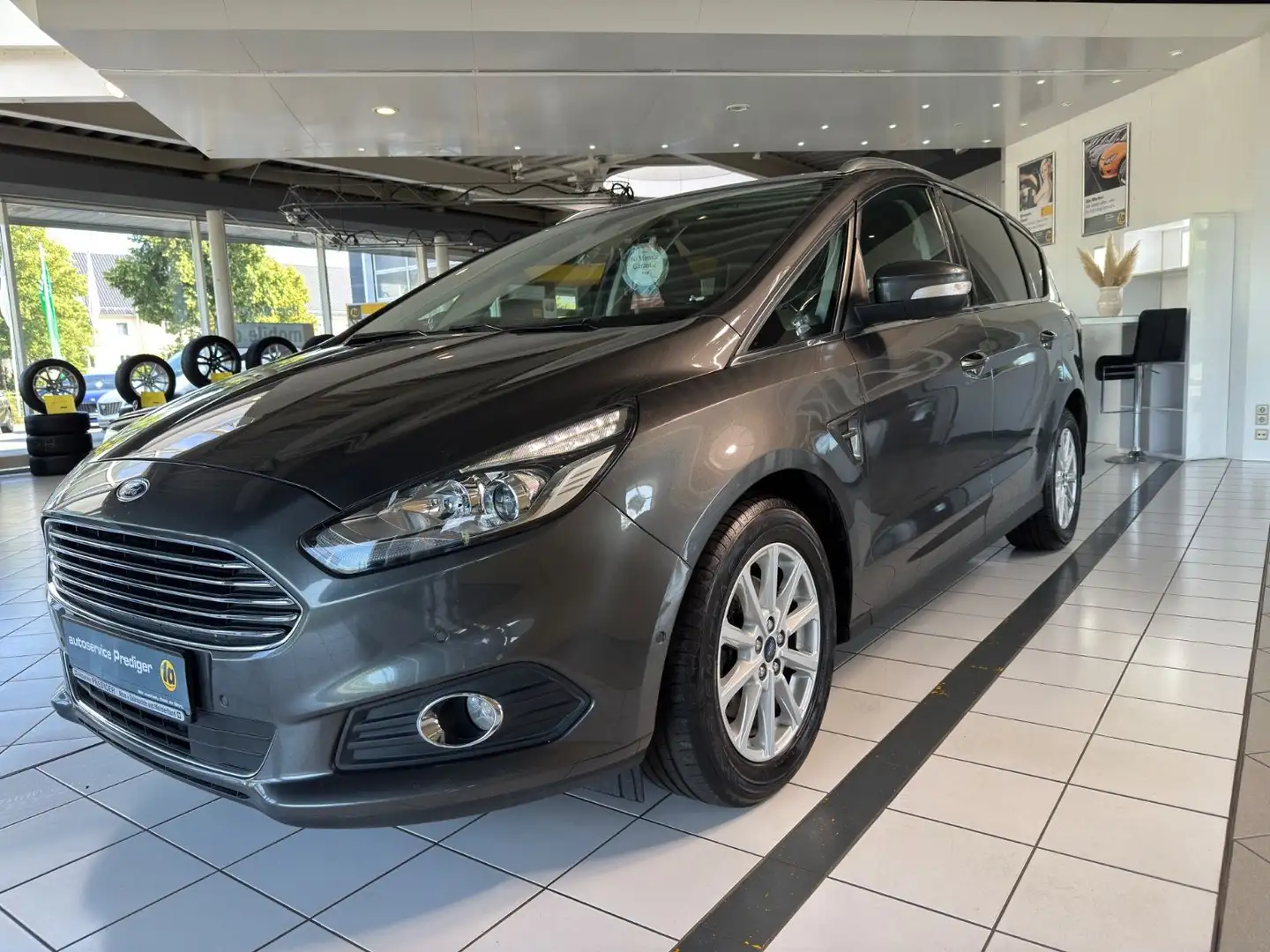 Ford S-Max S-MAX Titanium+7 Sitzer+KAMERA+AUTOMATIK* Grau - 1