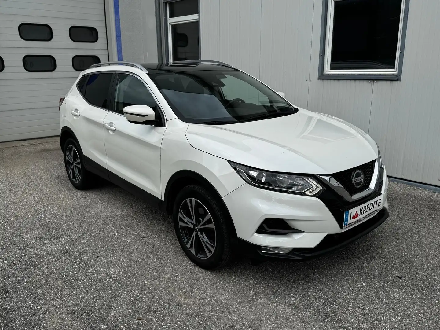 Nissan Qashqai Qashqai 1,3 DIG-T N-Way Weiß - 1