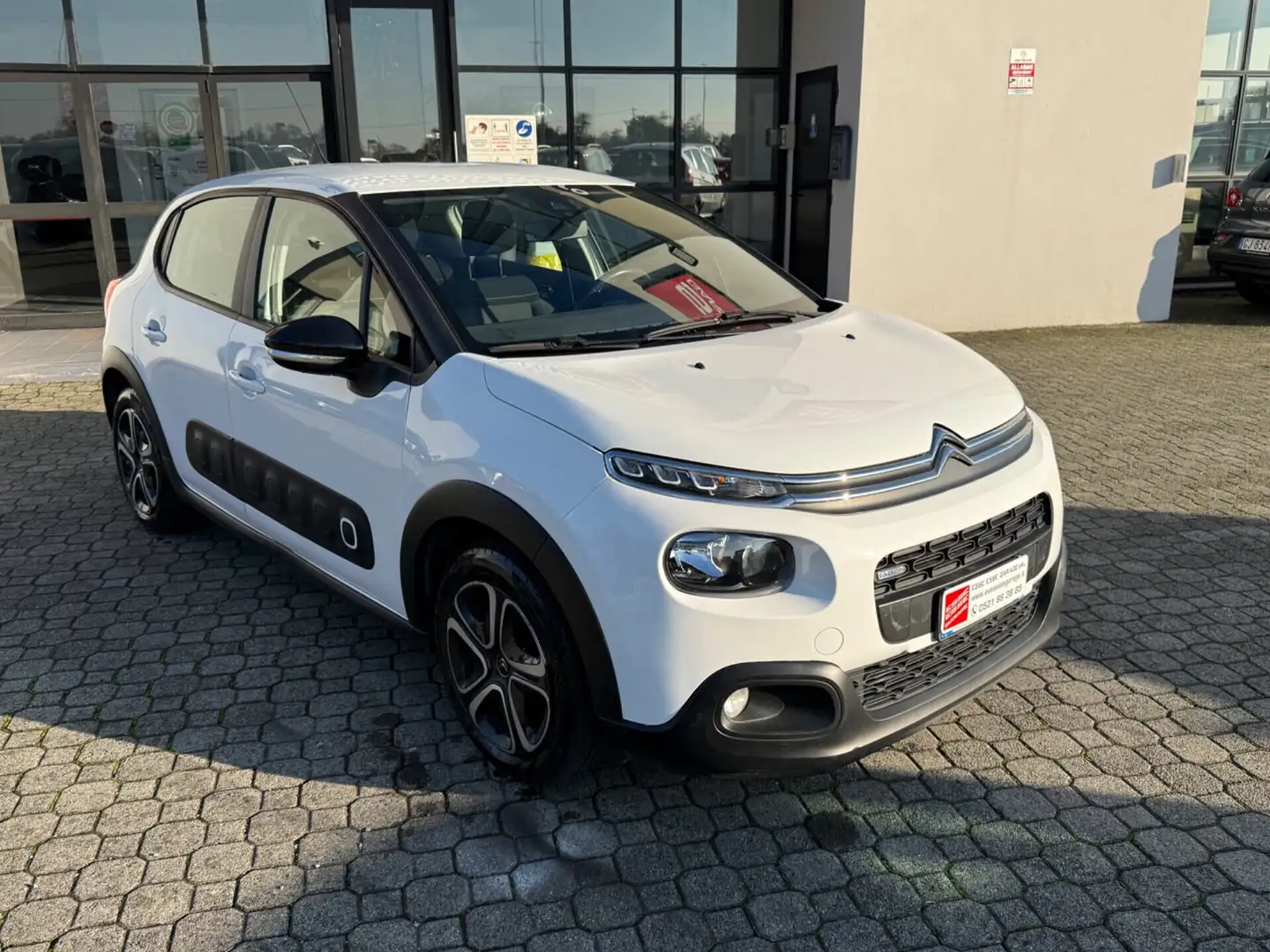 Citroen C3 C3 PureTech 82 GPL Feel Weiß - 2