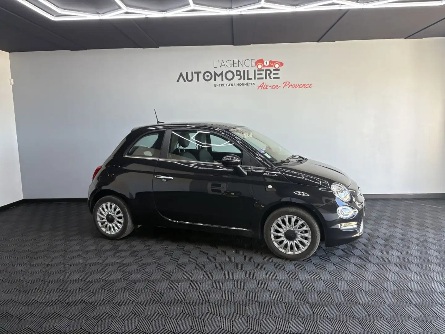 Fiat 500 Dolcevita 1.0 Mild Hybrid 69 CV Schwarz - 2