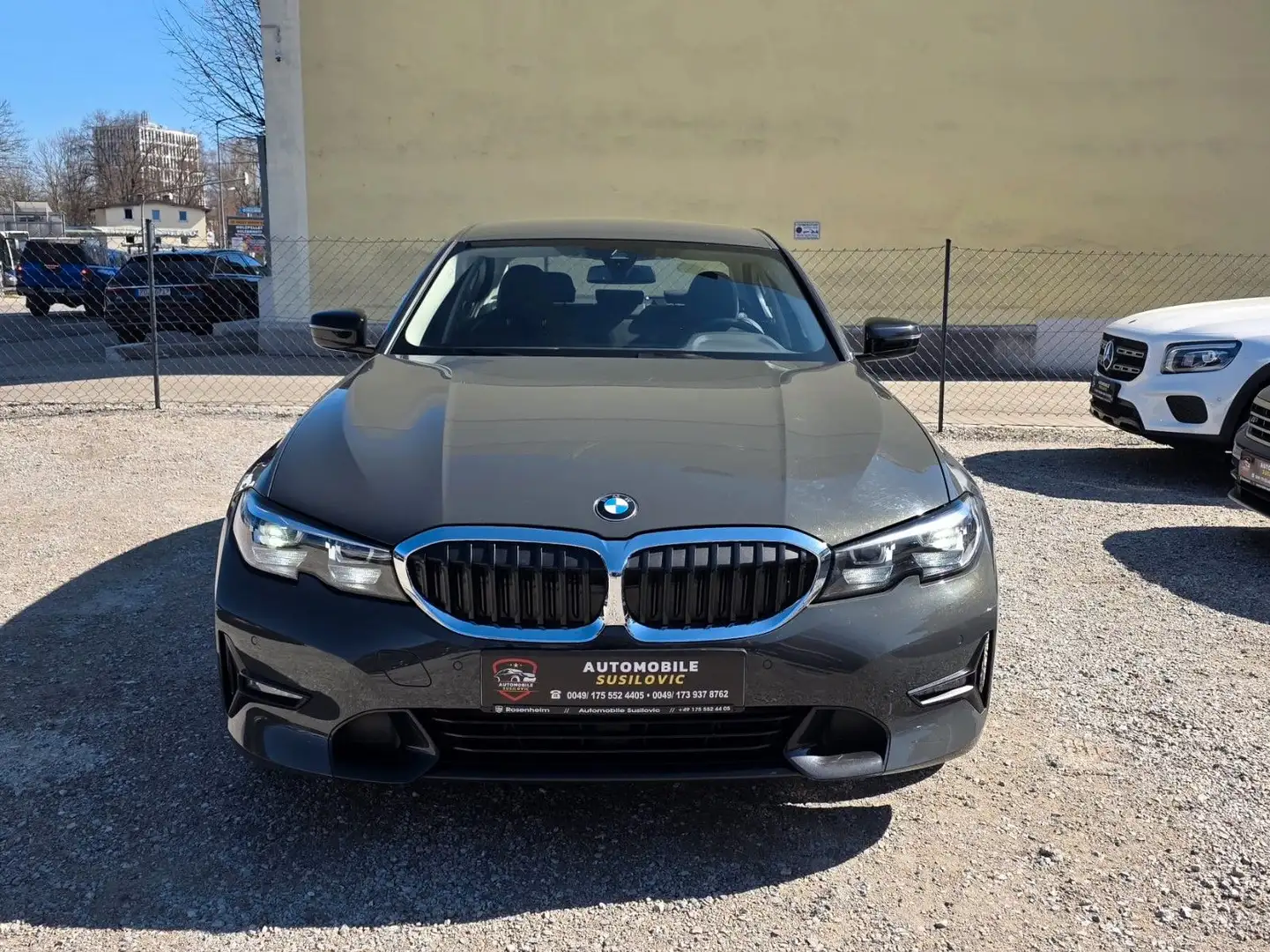 BMW 318 Baureihe 3 Lim. 318 d Sport Line Grau - 1