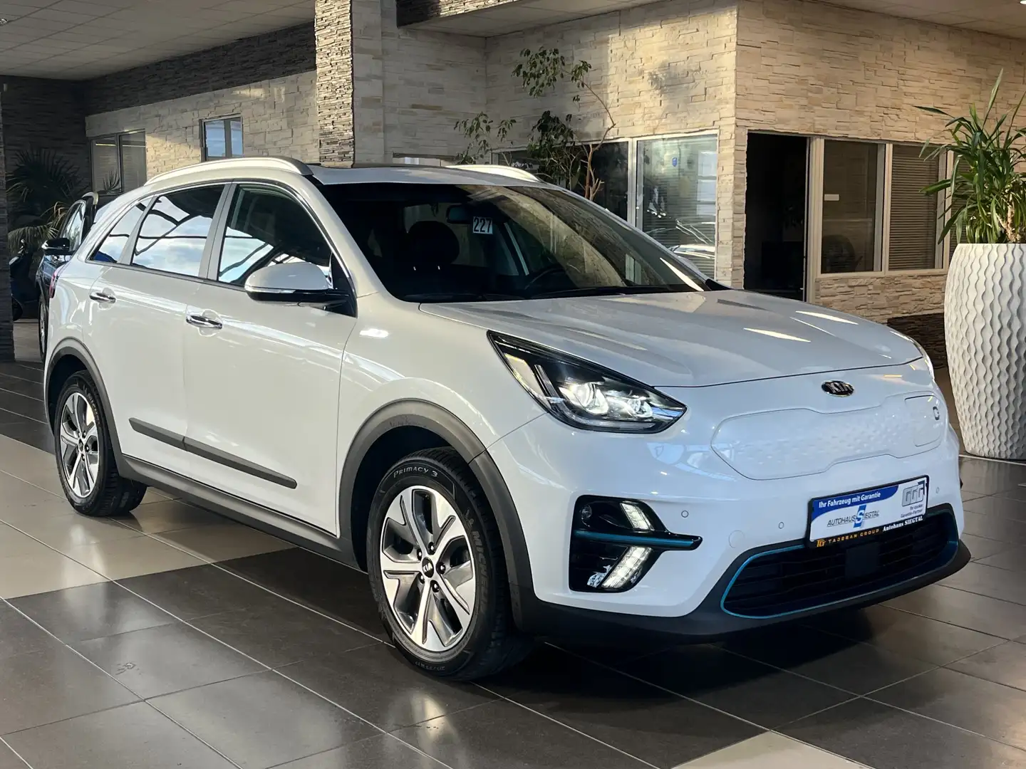 Kia Niro e-Niro*Spirit*Pano*Leder*JBL*AmbL*SOH:100% Weiß - 1