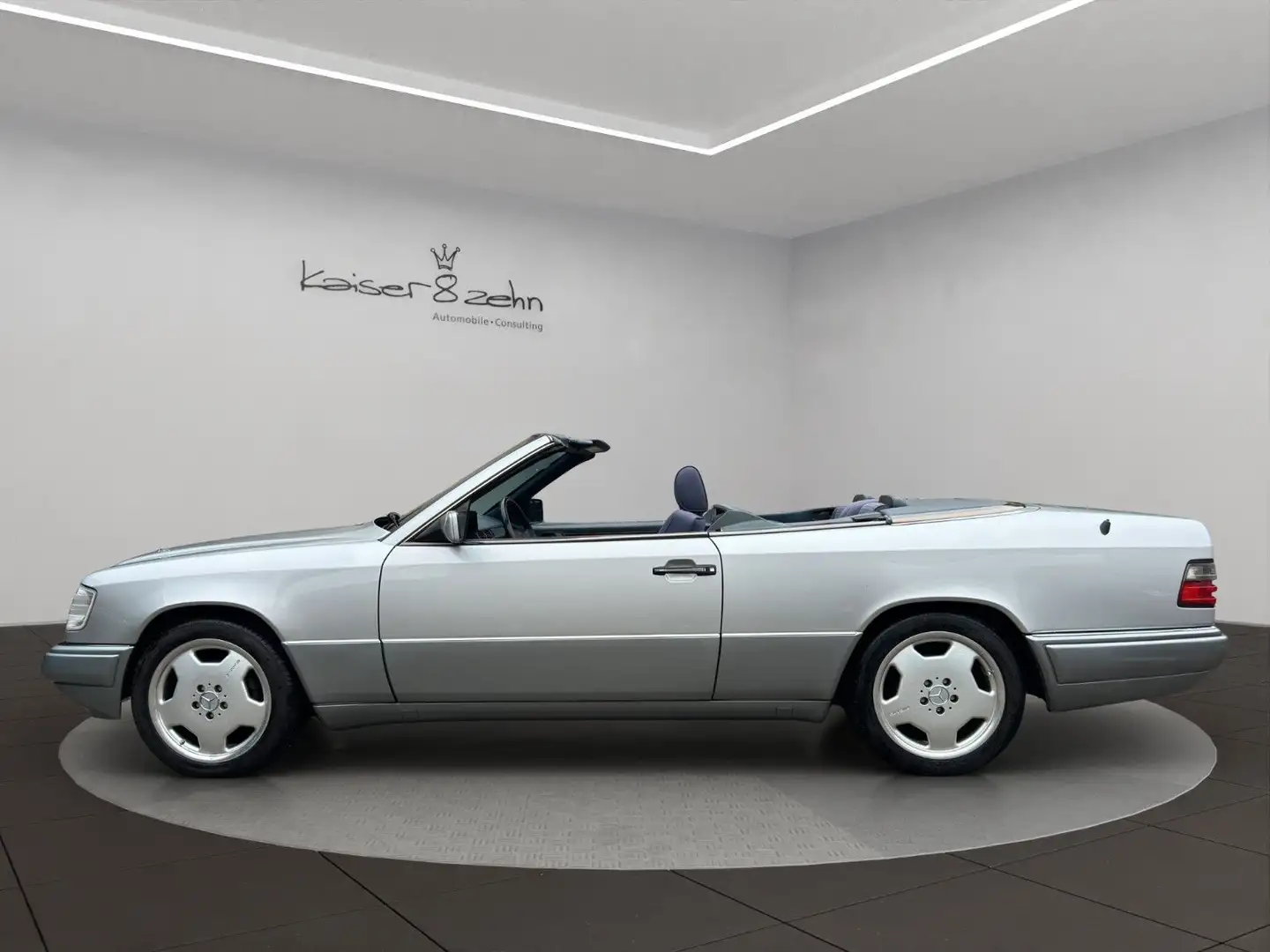 Mercedes-Benz E 200 Cabrio A124 Classic Data 3+ Silber - 2