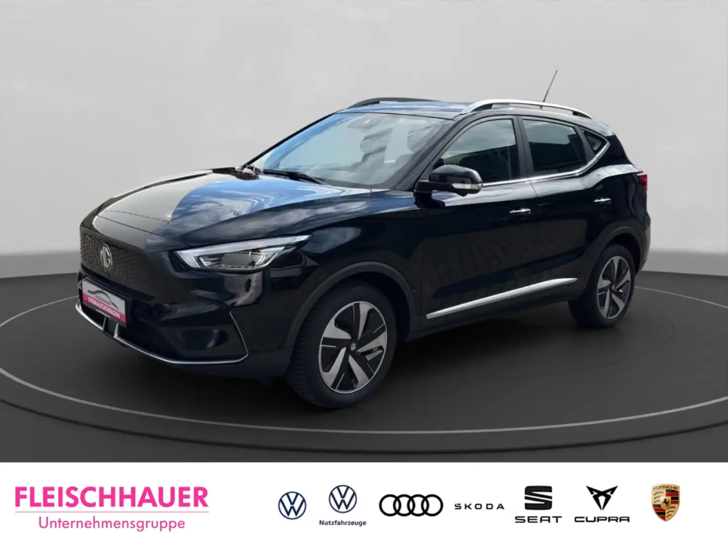 MG ZS EV Luxury Anhängerkupplung Panorama LED 360° Nero - 1