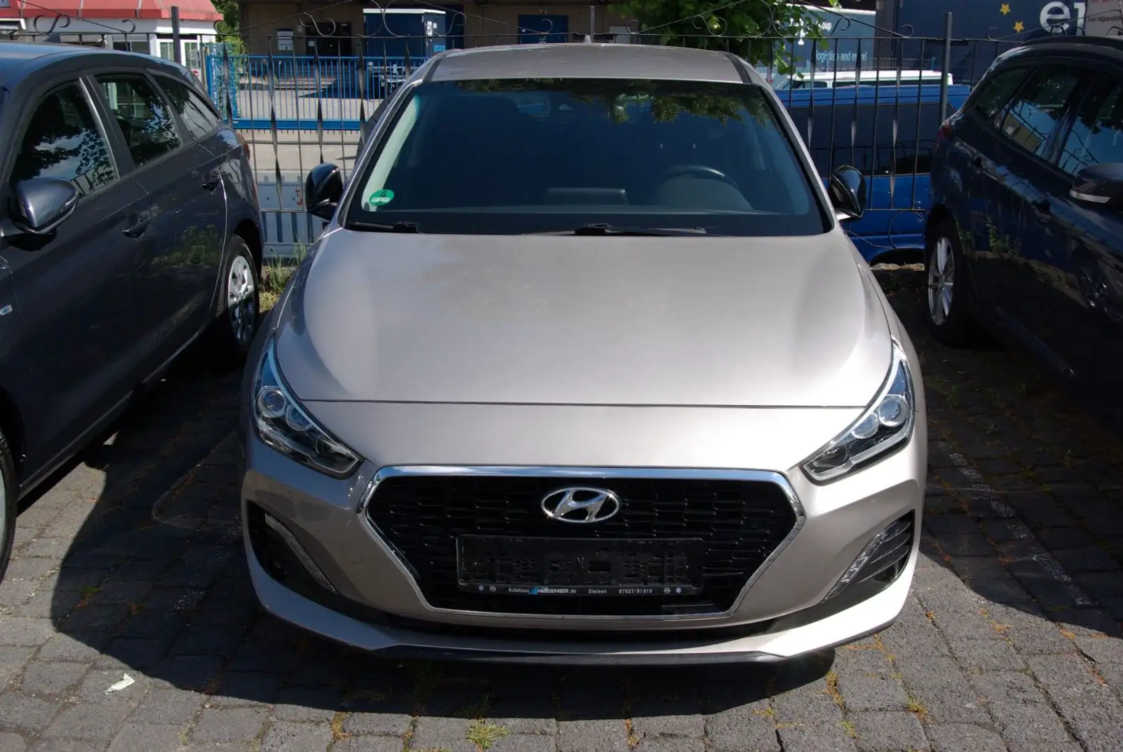 Hyundai i30 YES! Plus Weiß - 1