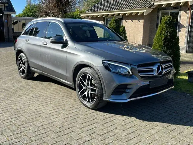 Mercedes-Benz GLC 220 d 4MATIC AMG LINE NAVI CAMERA
