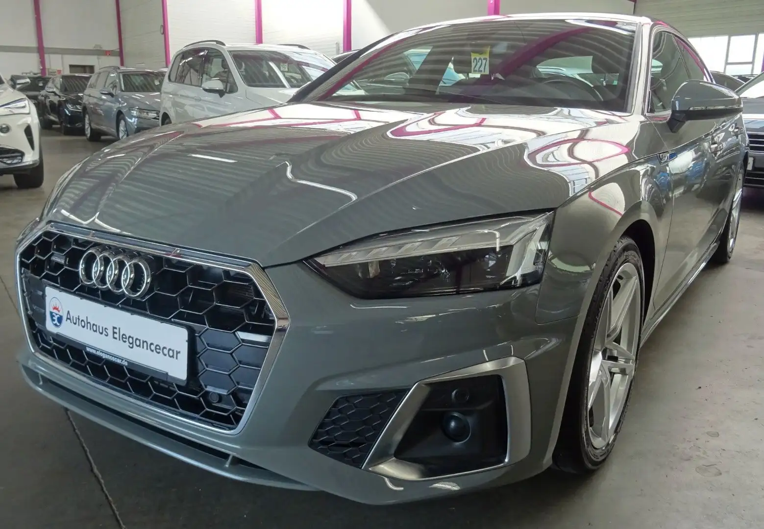 Audi A5 SPORTBACK 40 TDI QUATTRO S-LINE*ACC*AHK*STHZ* Grau - 1