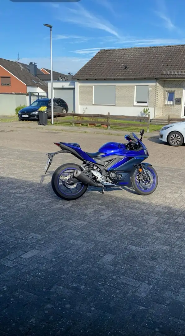 Yamaha YZF-R3 standard - 1