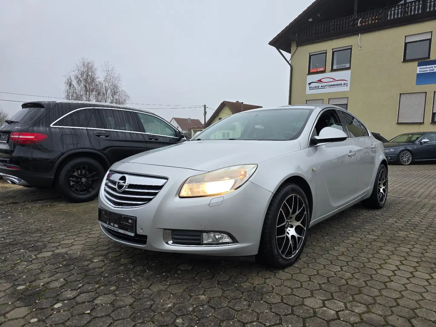 Opel Insignia A Lim. Edition / TÜV NEU Silber - 1