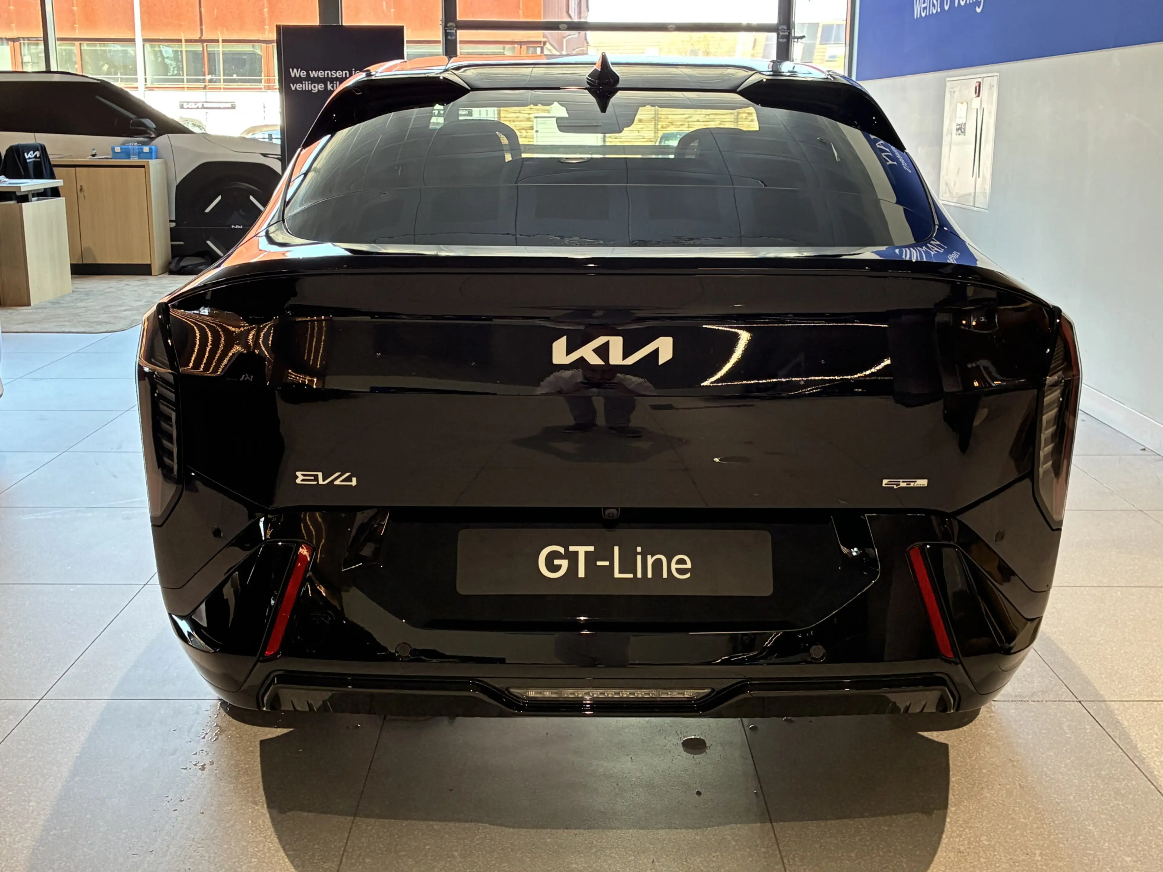 Kia EV4 Fastback GT-Line Business Edition 81.4 kWh NU UIT — photo 9
