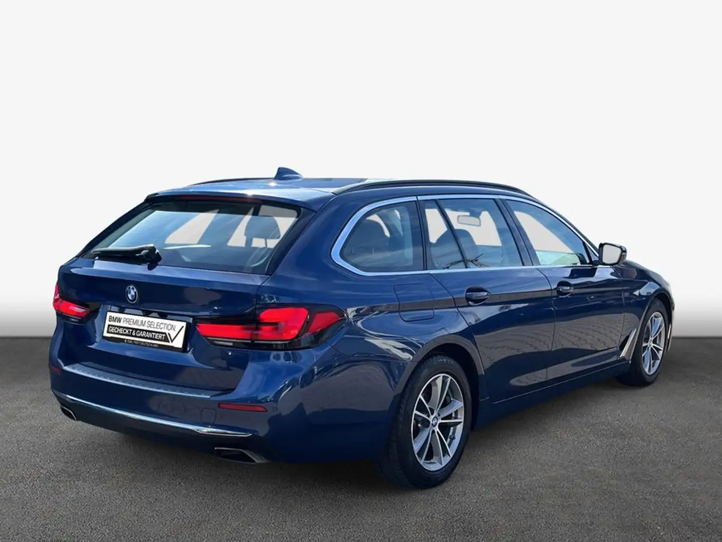 BMW 530 d Touring Aut. Luxury Line Blauw - 2