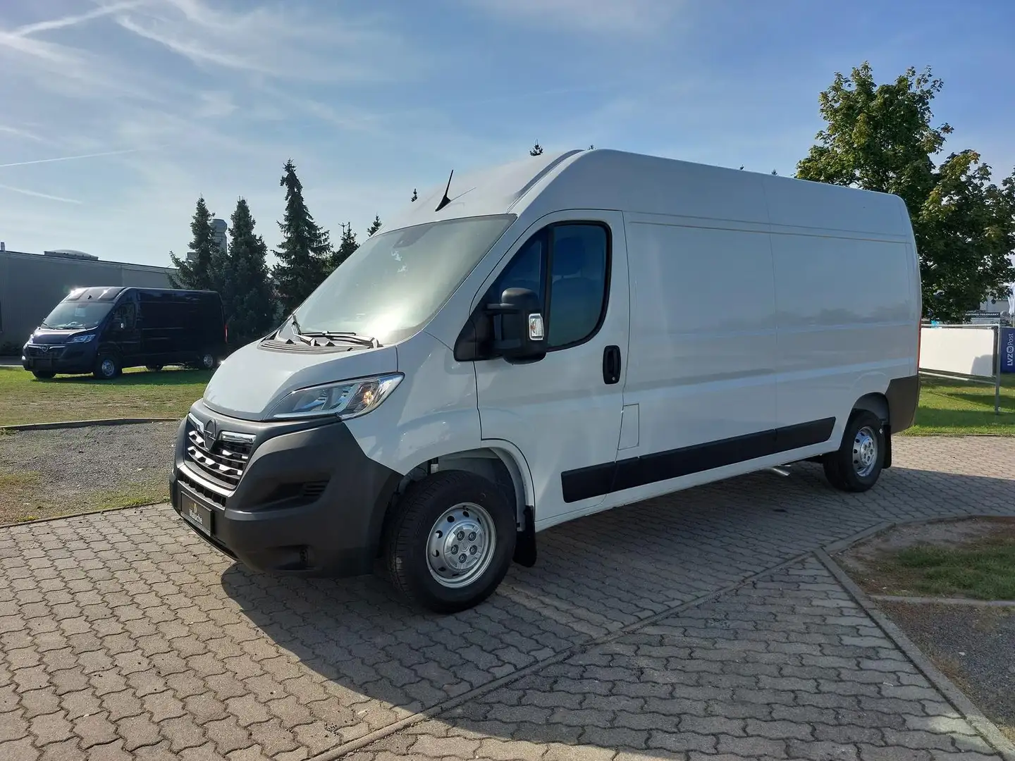 Opel Movano Cargo L3H2+NAVI+STANDHEIZUNG+TOT-WINKEL+ Weiß - 2